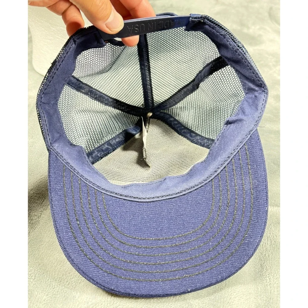 Vintage US Naval Academy Snapback Trucker Hat Navy Blue Mesh Crest Logo